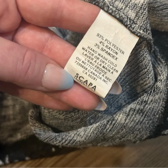 SCAPA Lauren Perre Black White Word Graphic Turtleneck Sweatshirt Womens Size S - Picture 10 of 10